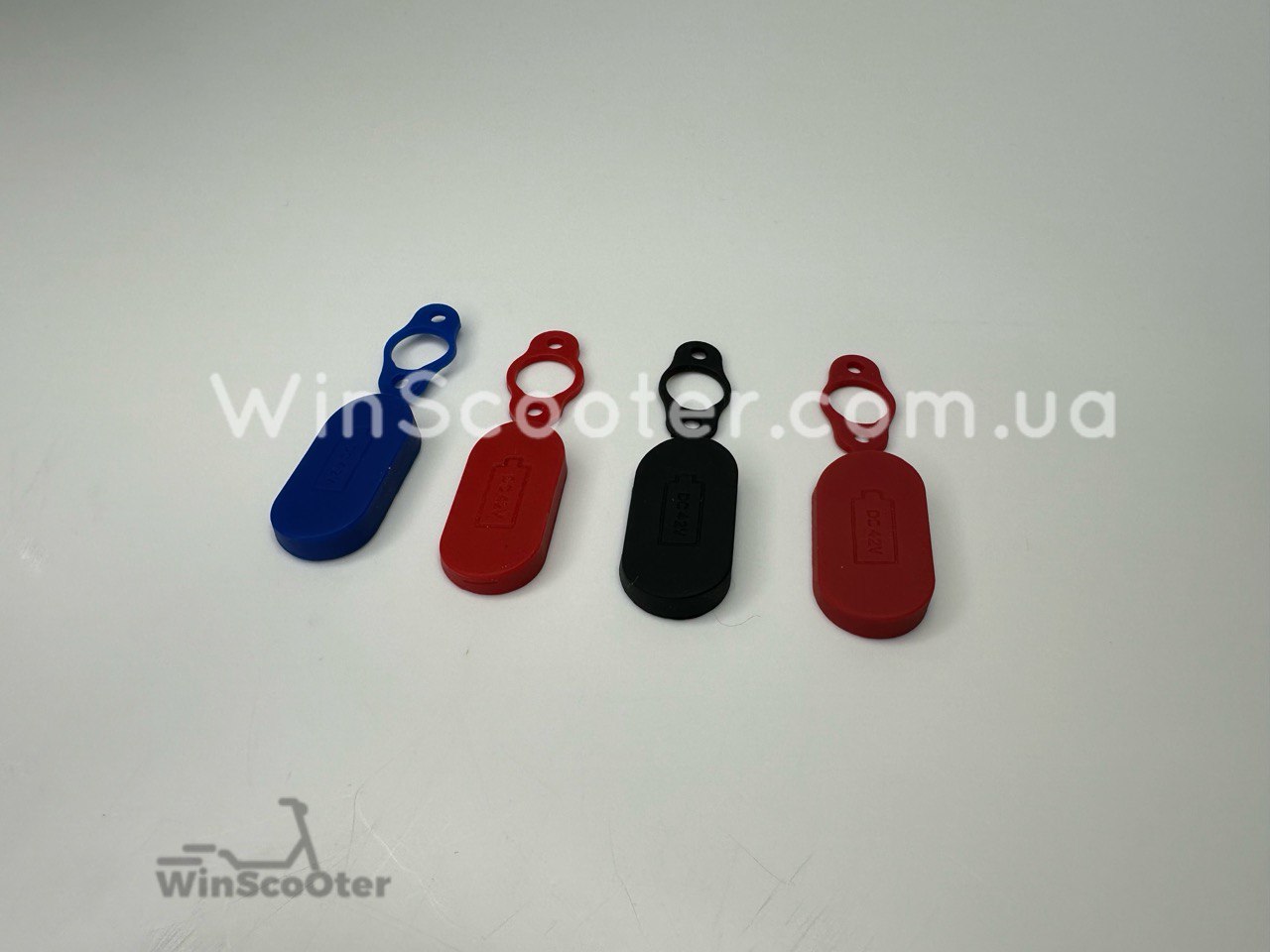 Заглушка магнітна на роз'єм зарядки для Xiaomi Mi Electric Scooter M365/1S/Essential/Pro/Pro2/3 Заглушка магнітна на роз'єм зарядки для Xiaomi Mi Electric Scooter M365/1S/Essential/Pro/Pro2/3